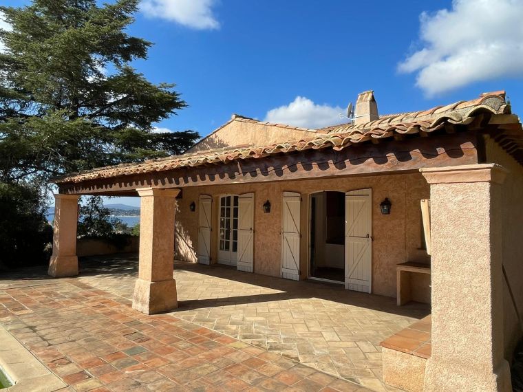 Maison à acheter avec terrasse 4 pièces aux Issambres