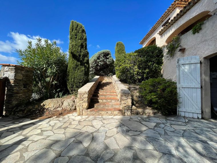 Maison à acheter avec terrasse 4 pièces aux Issambres