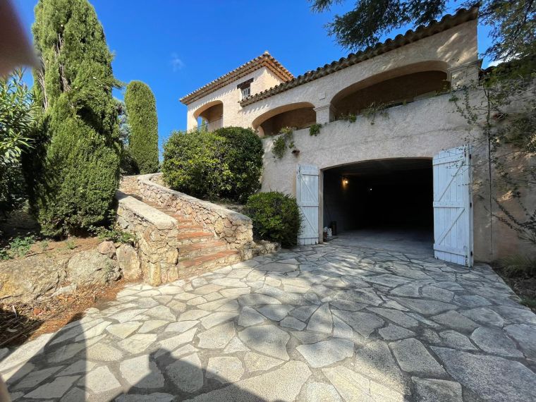 Maison à acheter avec terrasse 4 pièces aux Issambres